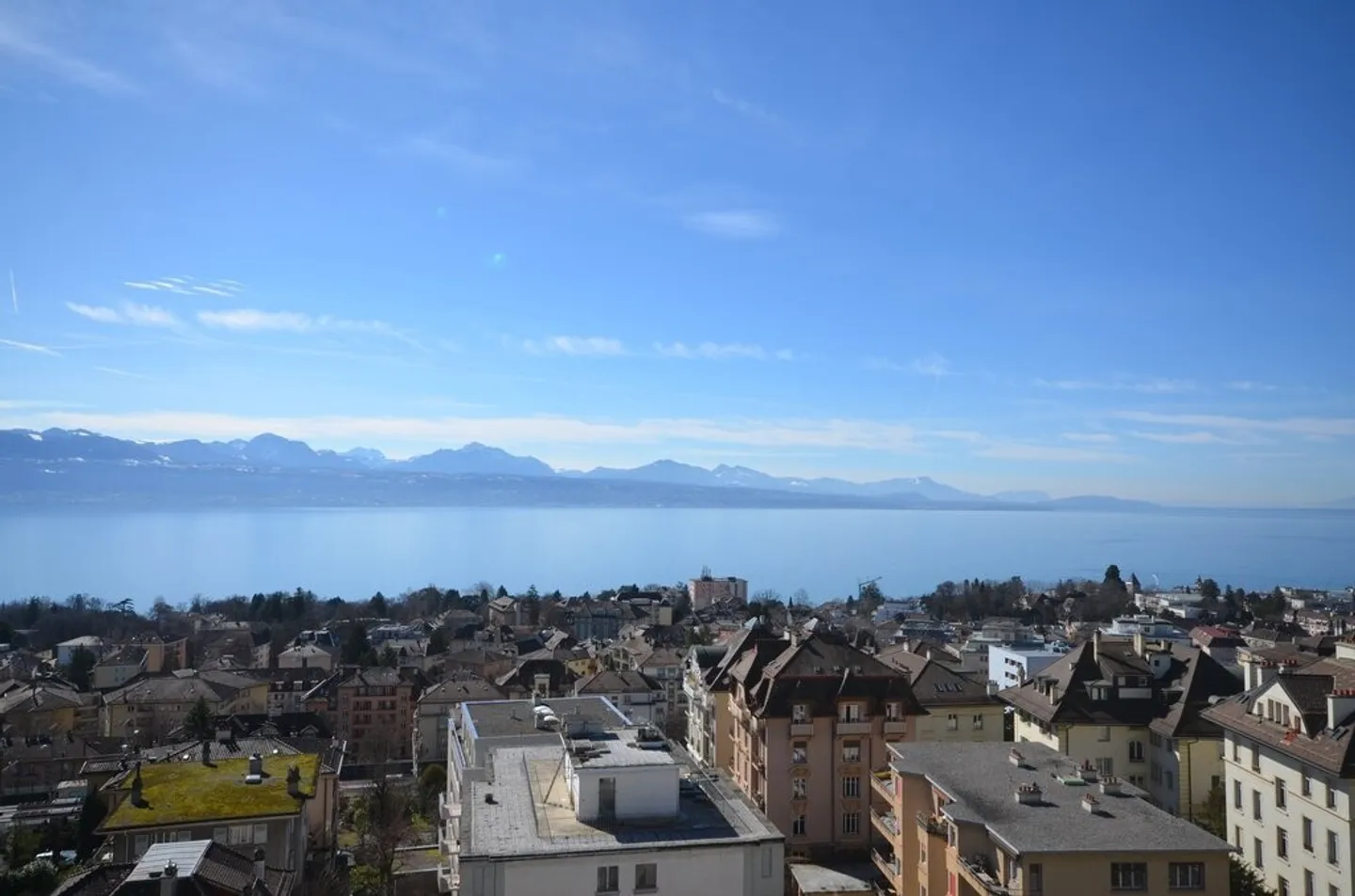 Appartement Élégant avec Vue Lac - Photo 11 sur 12