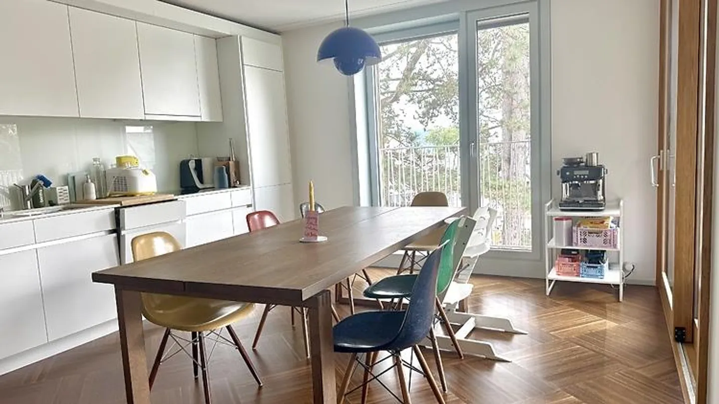 Modernes Apartment mit Seesicht - Foto 3 von 6