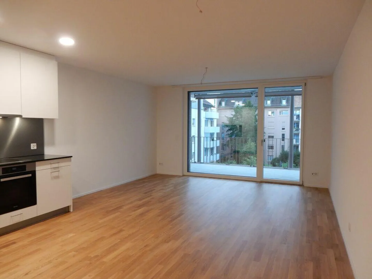 Appartamento 3.5 locali al 1° piano - Foto 4 di 6