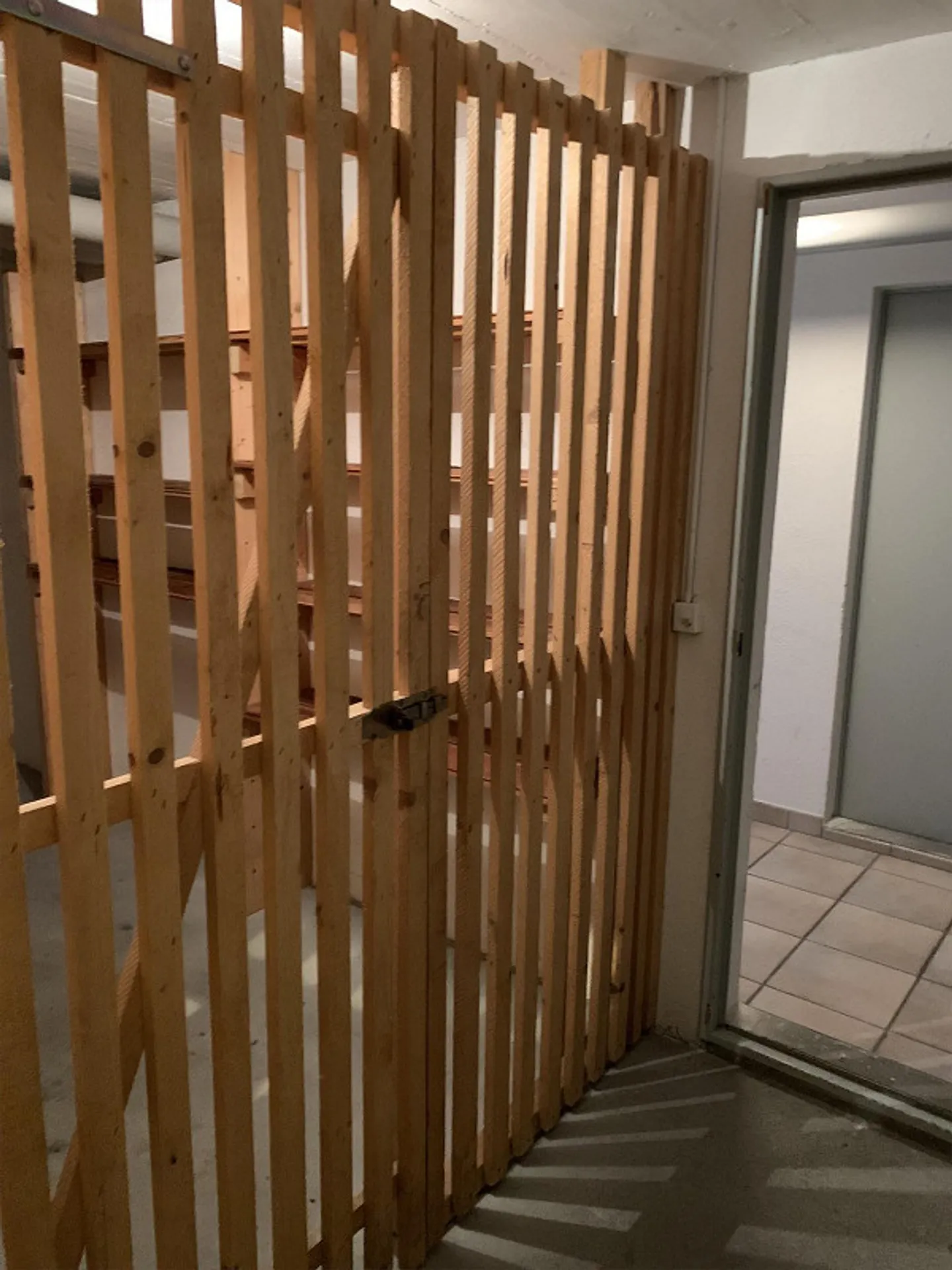 Appartement sous les combles de 3 1/2 pièces, ensoleillé et situé au calme, avec deux terrasses - Photo 18 sur 18