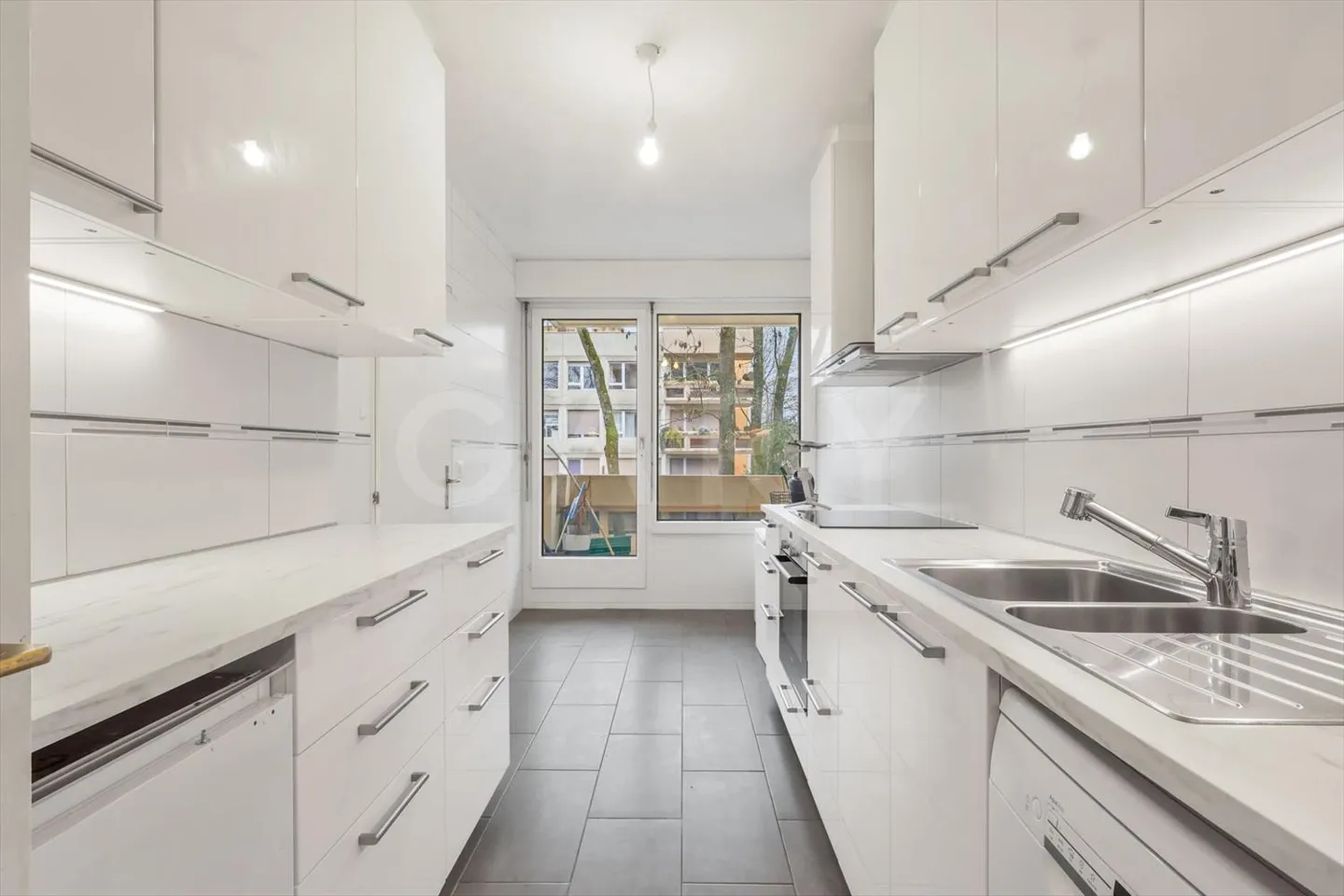 Appartamento 7 stanze - Foto 3 di 9