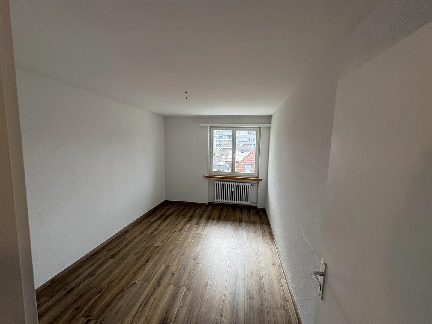 Appartamento 3.5 stanze appena ristrutturato in una posizione centrale e tranquilla - Foto 4 di 8