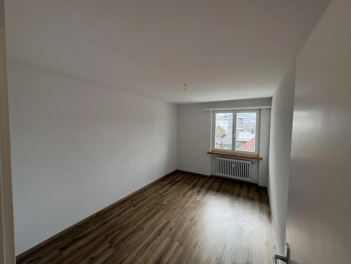 Appartamento 3.5 stanze appena ristrutturato in una posizione centrale e tranquilla - Foto 5 di 8