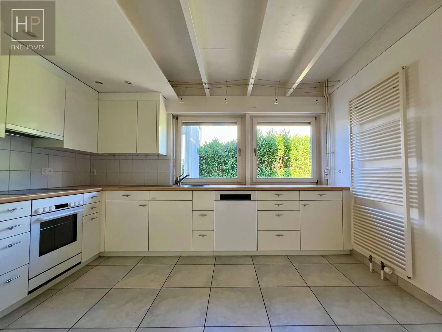 Family Home with Sunny Garden - Photo 11 of 13