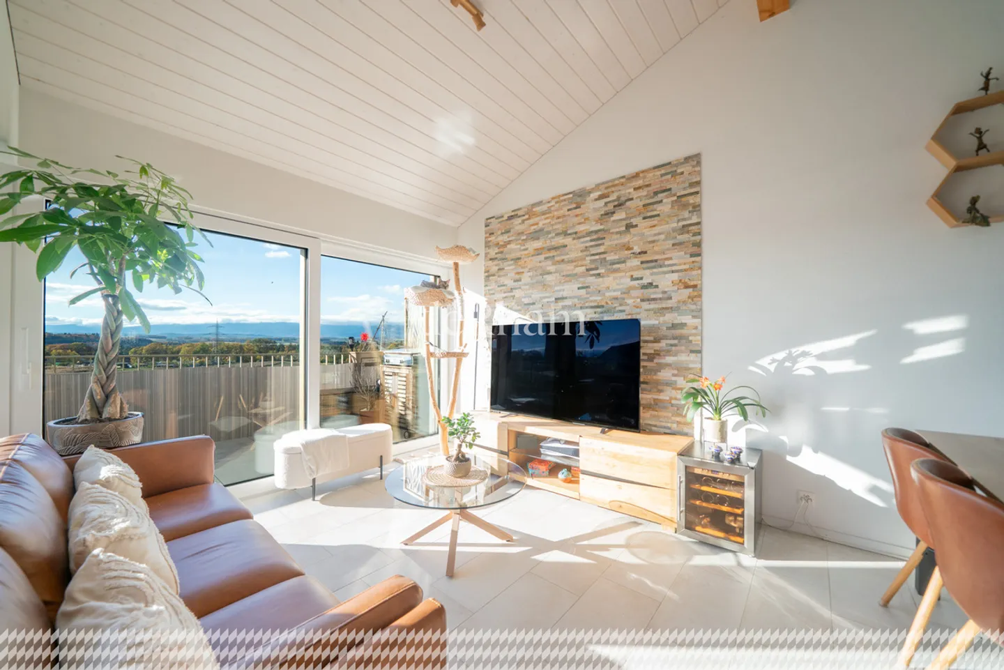 Appartamento Moderno con Balcone - Foto 3 di 10