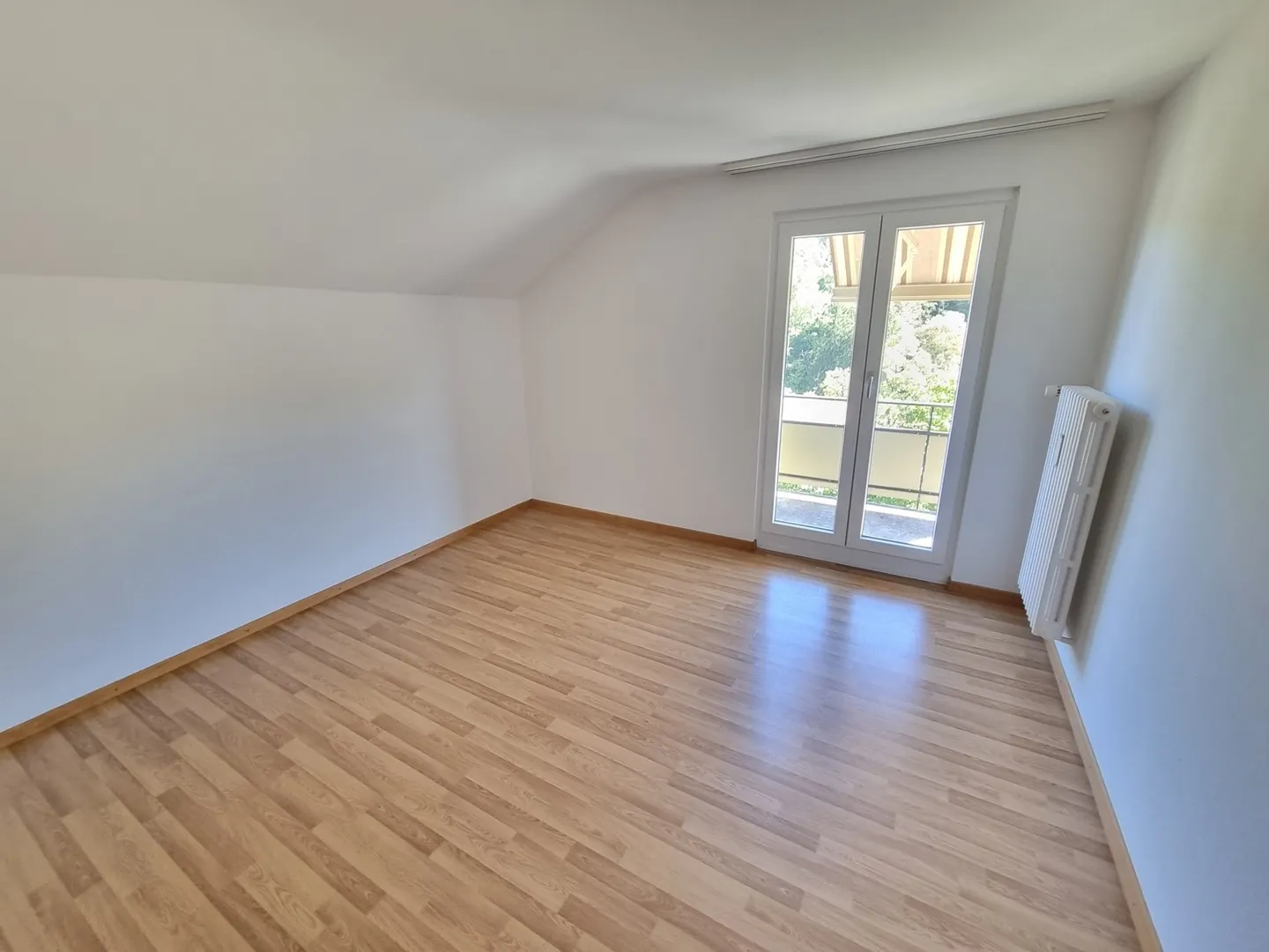 Bella appartamento di 4 stanze nel verde - Foto 7 di 8