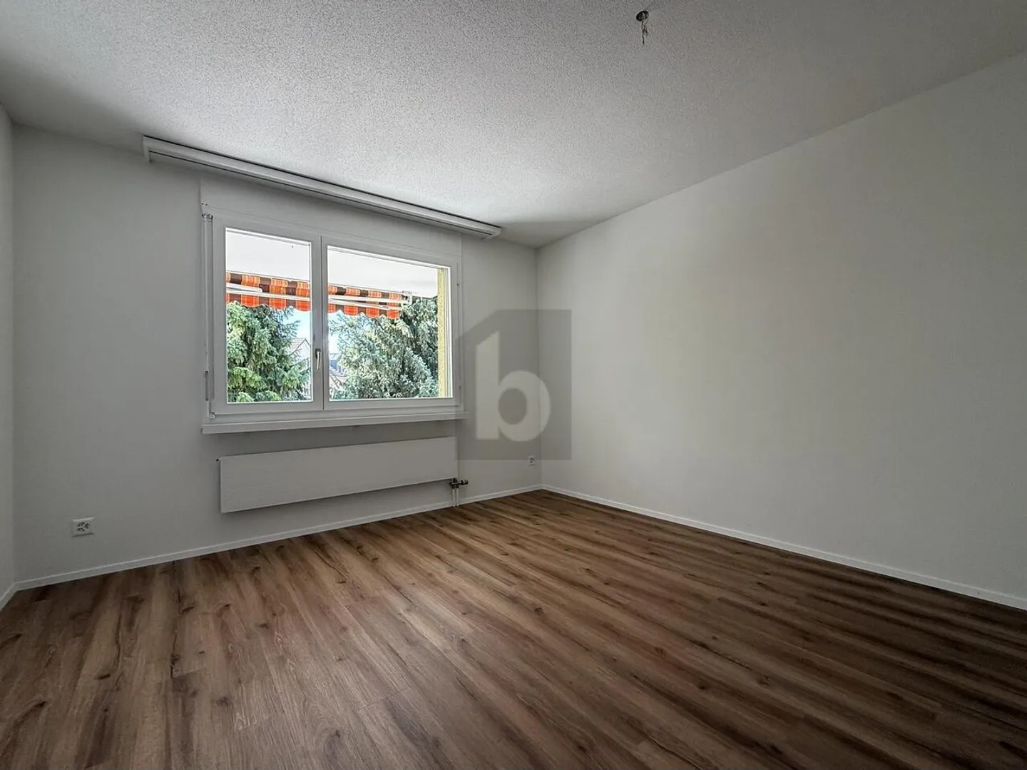 Frisch Renovierte Wohnung - Foto 3 von 6