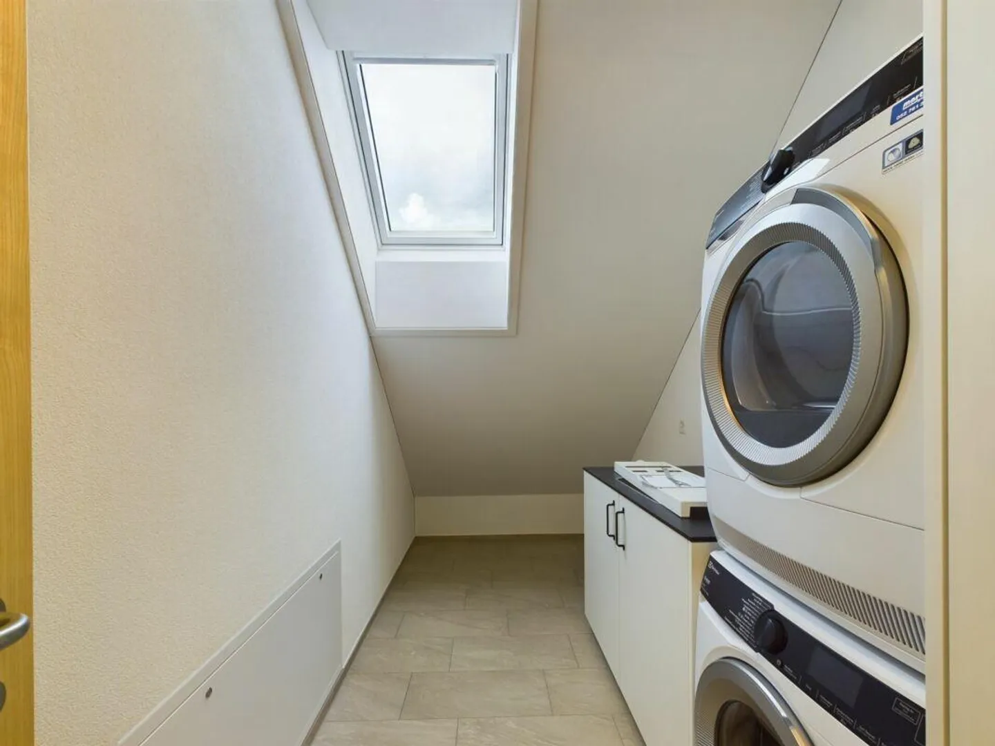 Penthouse moderne avec vue sur le lac - Photo 14 sur 15