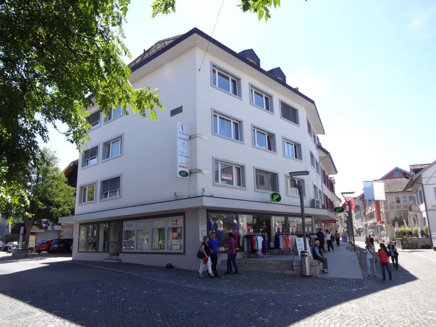 Bureau / Salles de Pratique dans un Emplacement Central - Photo 4 sur 4