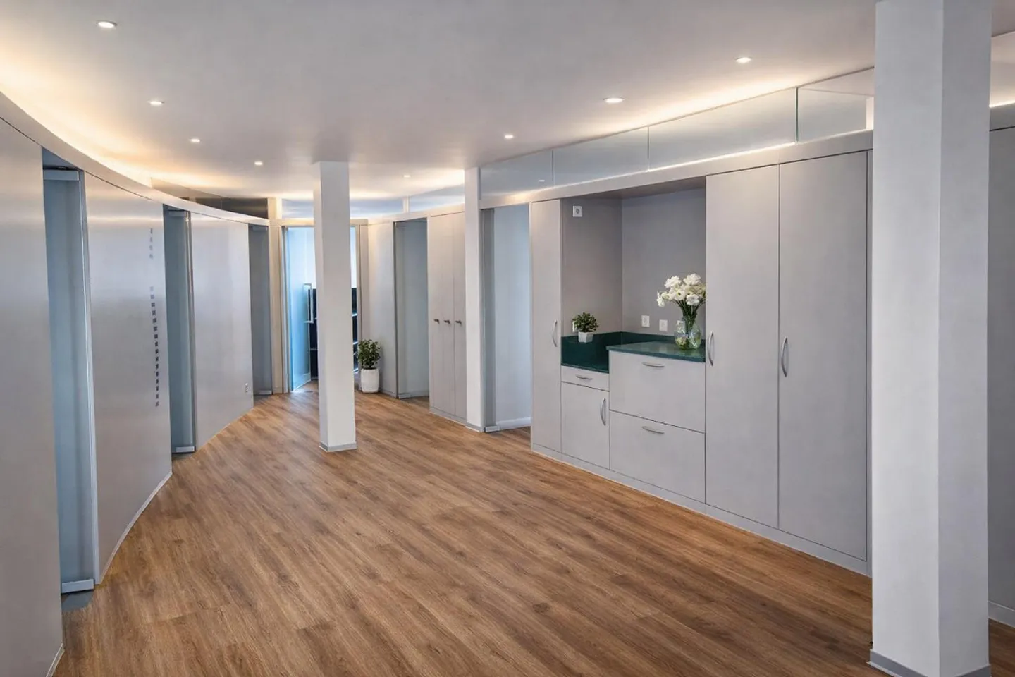 Bureau / Salles de Pratique dans un Emplacement Central - Photo 1 sur 4