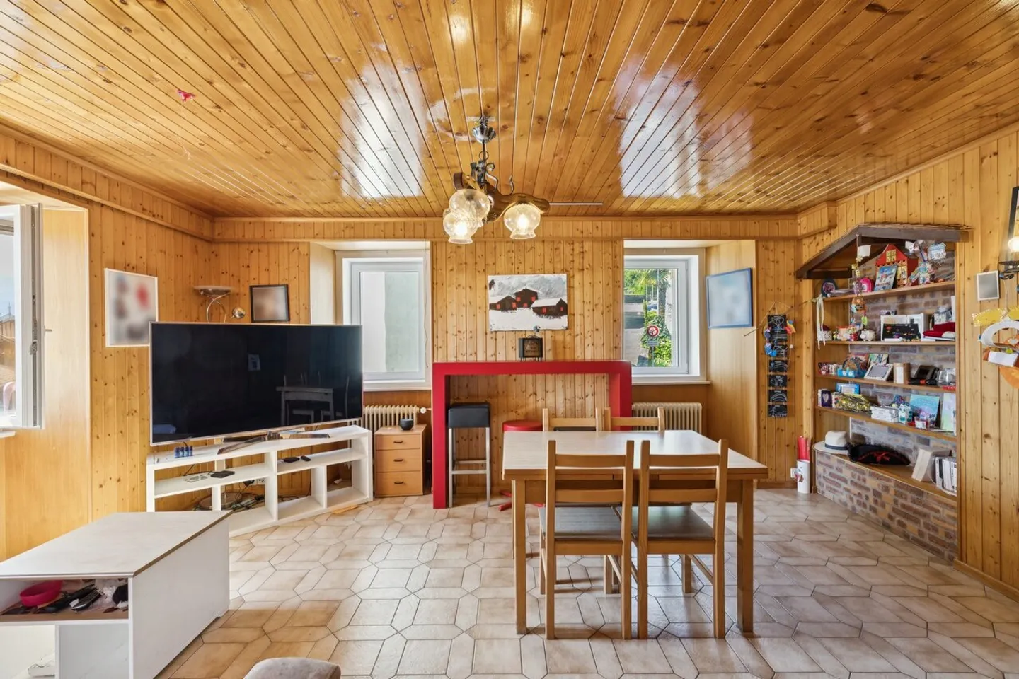 Renovated 4.5 Room Apartment in Small Condominium - Village Center - Photo 2 of 10