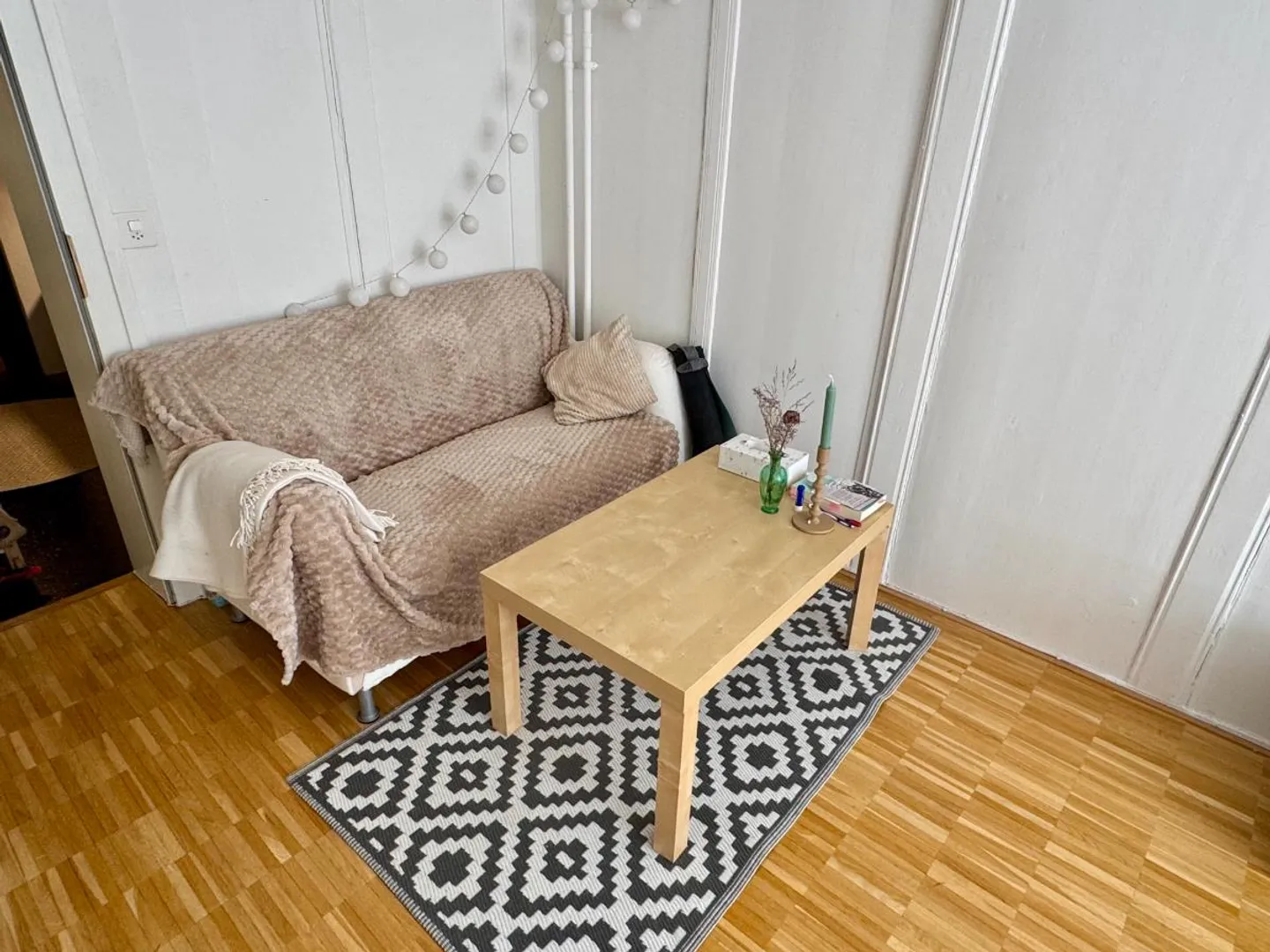 Furnished Shared Room - Photo 2 of 5