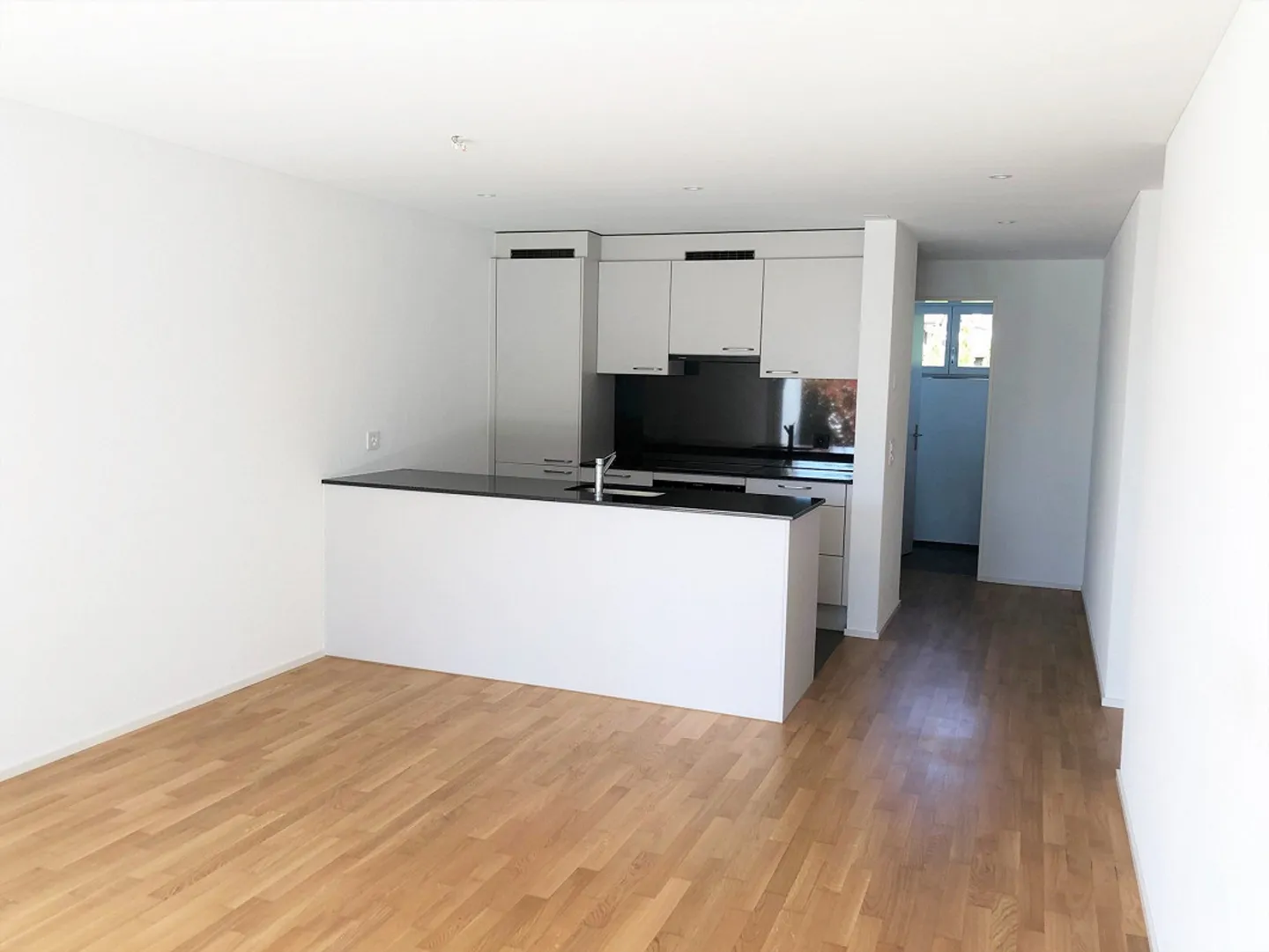 Helle und ruhige 3.5 Whg. mit WM/TU und Lift - Foto 3 von 6