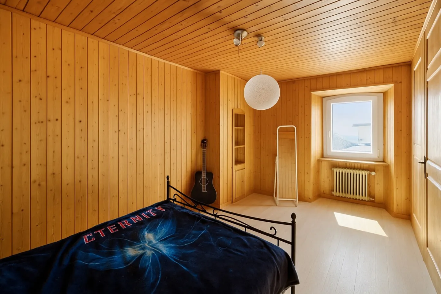 Renovated 4.5 Room Apartment in Small Condominium - Village Center - Photo 9 of 10