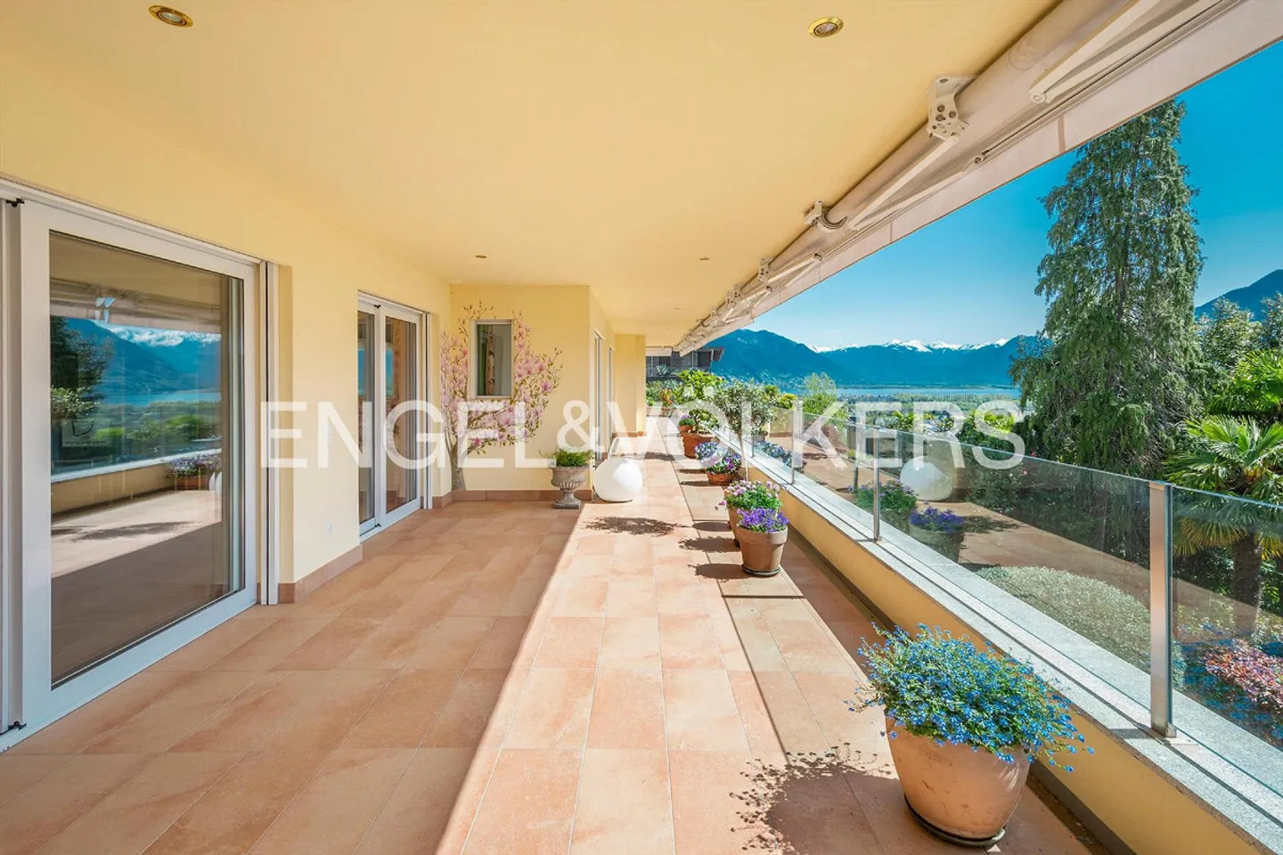 Prestigepenthouse mit Seesicht am Monte Verità (25) - Foto 1 von 14