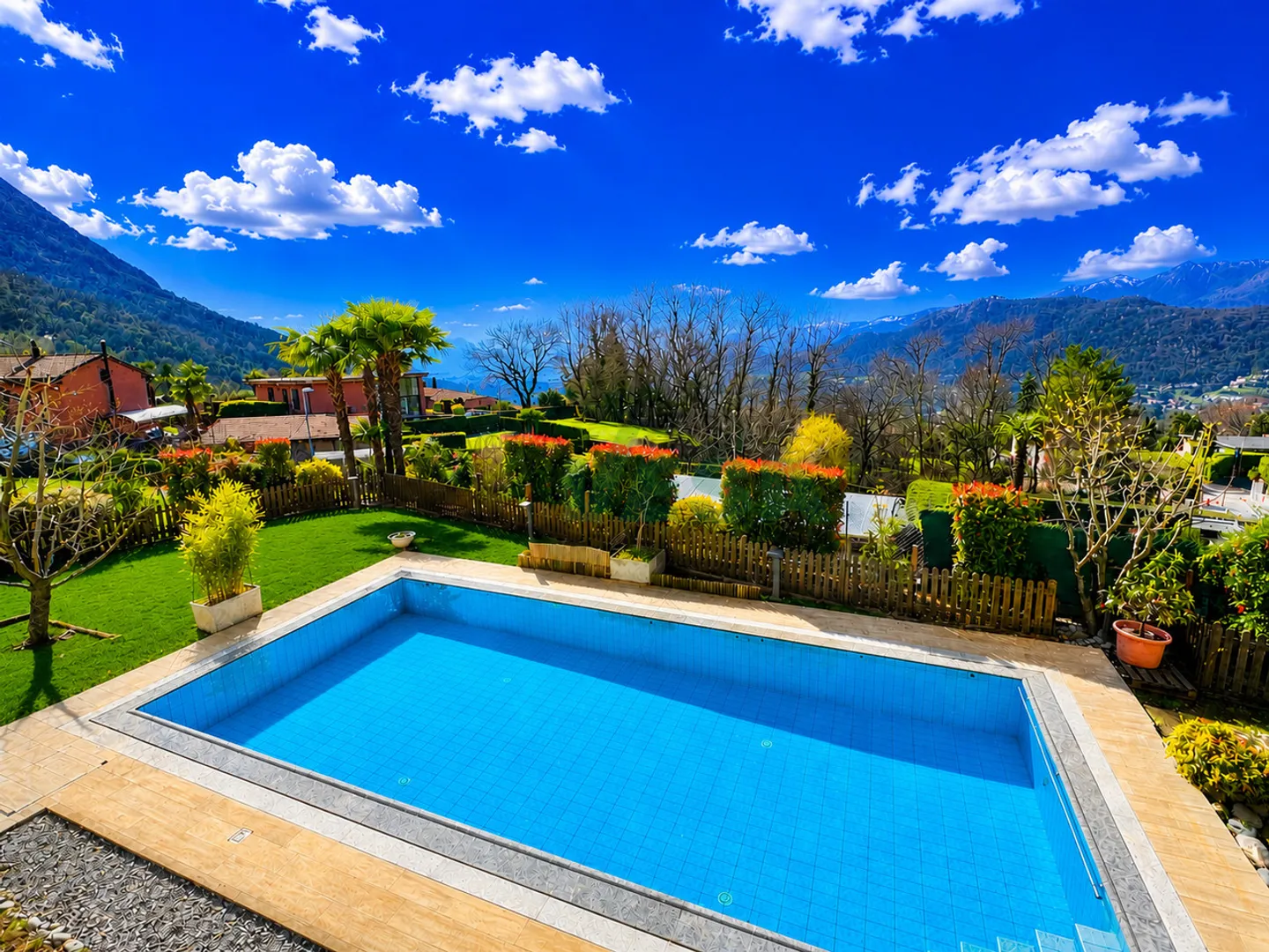 Villa spacieuse avec piscine et vues - Photo 2 sur 17