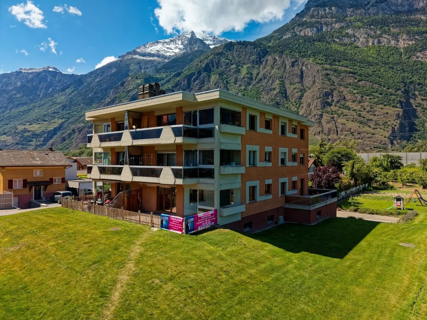 Appartamento con terrazza 4.5 stanze - Foto 1 di 12
