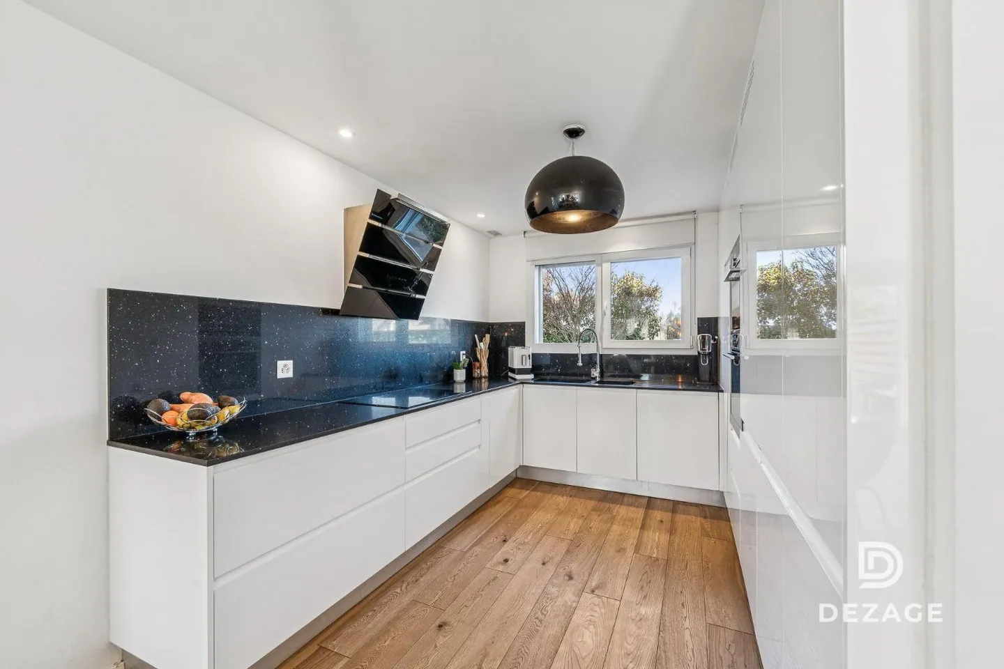 Semi-Detached House 6.5 Rooms - Photo 8 of 12