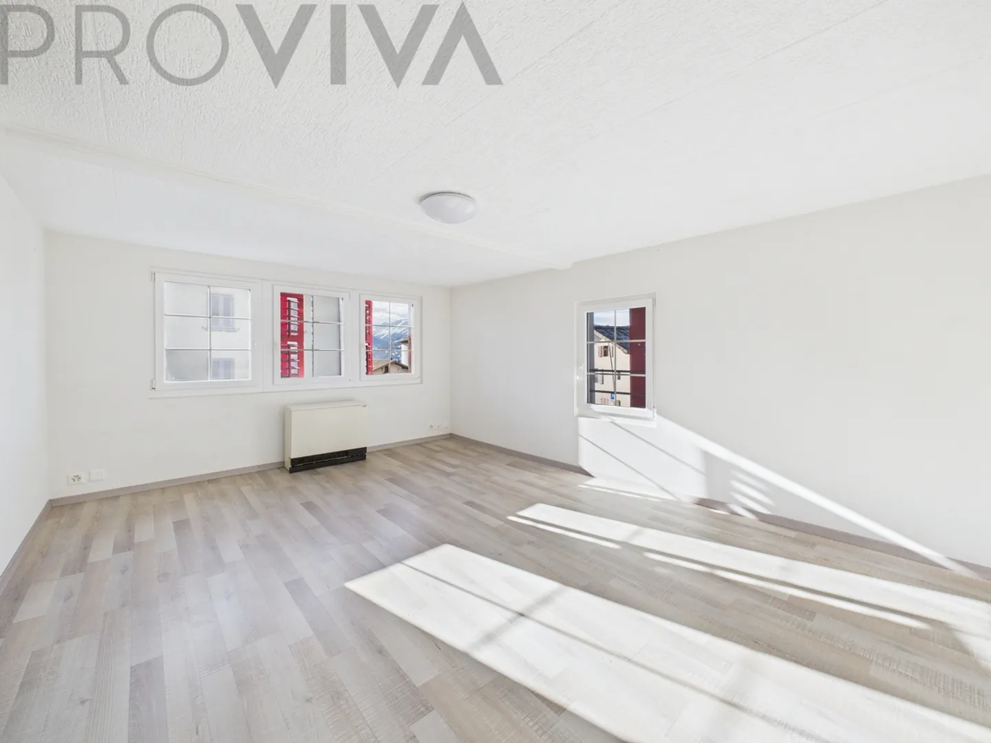 Helle 3.5-Zimmer-Wohnung mit Balkon & Terrasse - Foto 1 von 6