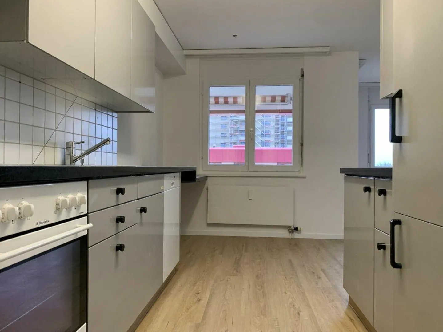 Frisch renovierte EG-Wohnung mit Gartensitzplatz - Foto 2 von 9