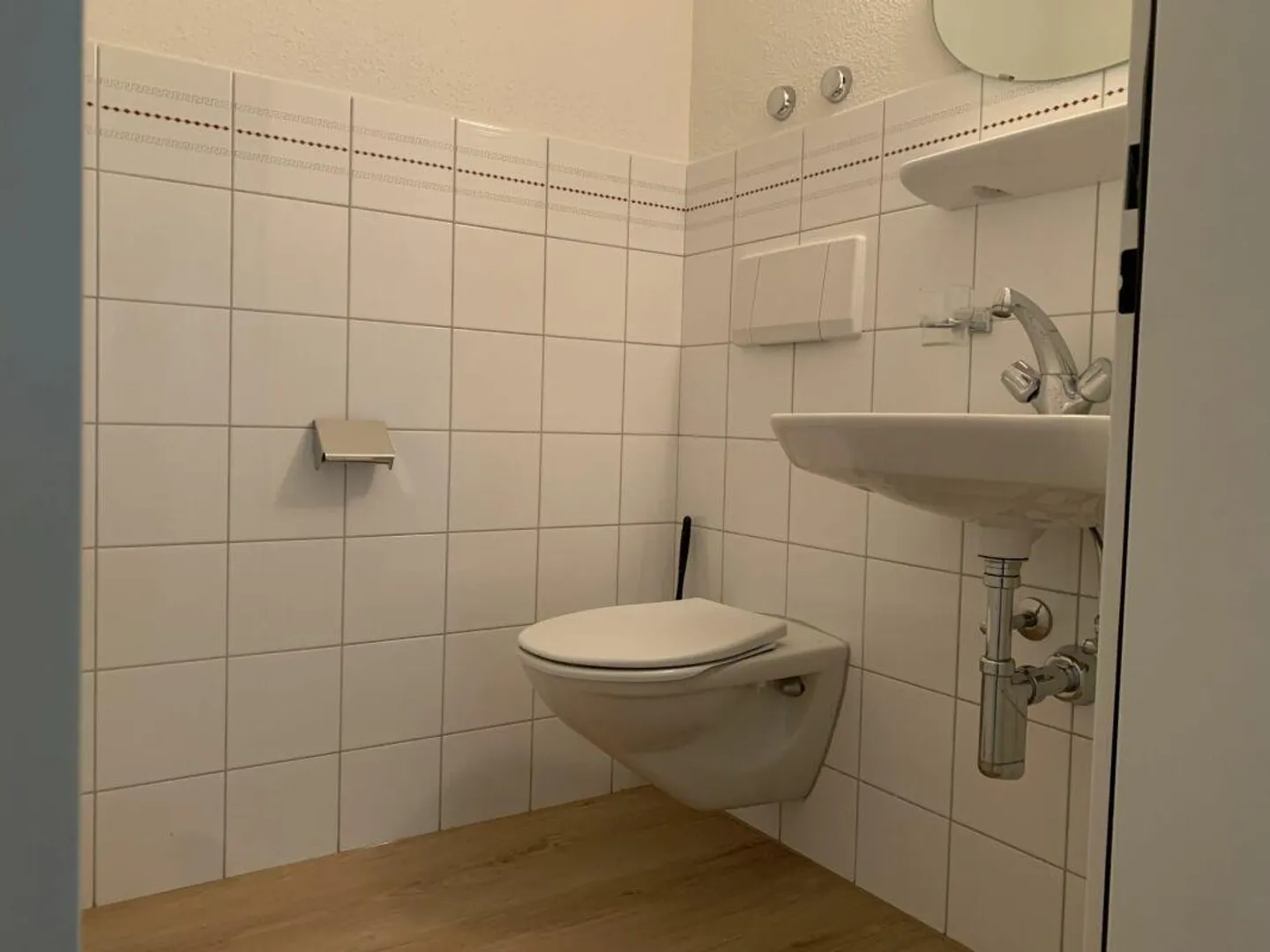 Frisch renovierte EG-Wohnung mit Gartensitzplatz - Foto 7 von 9