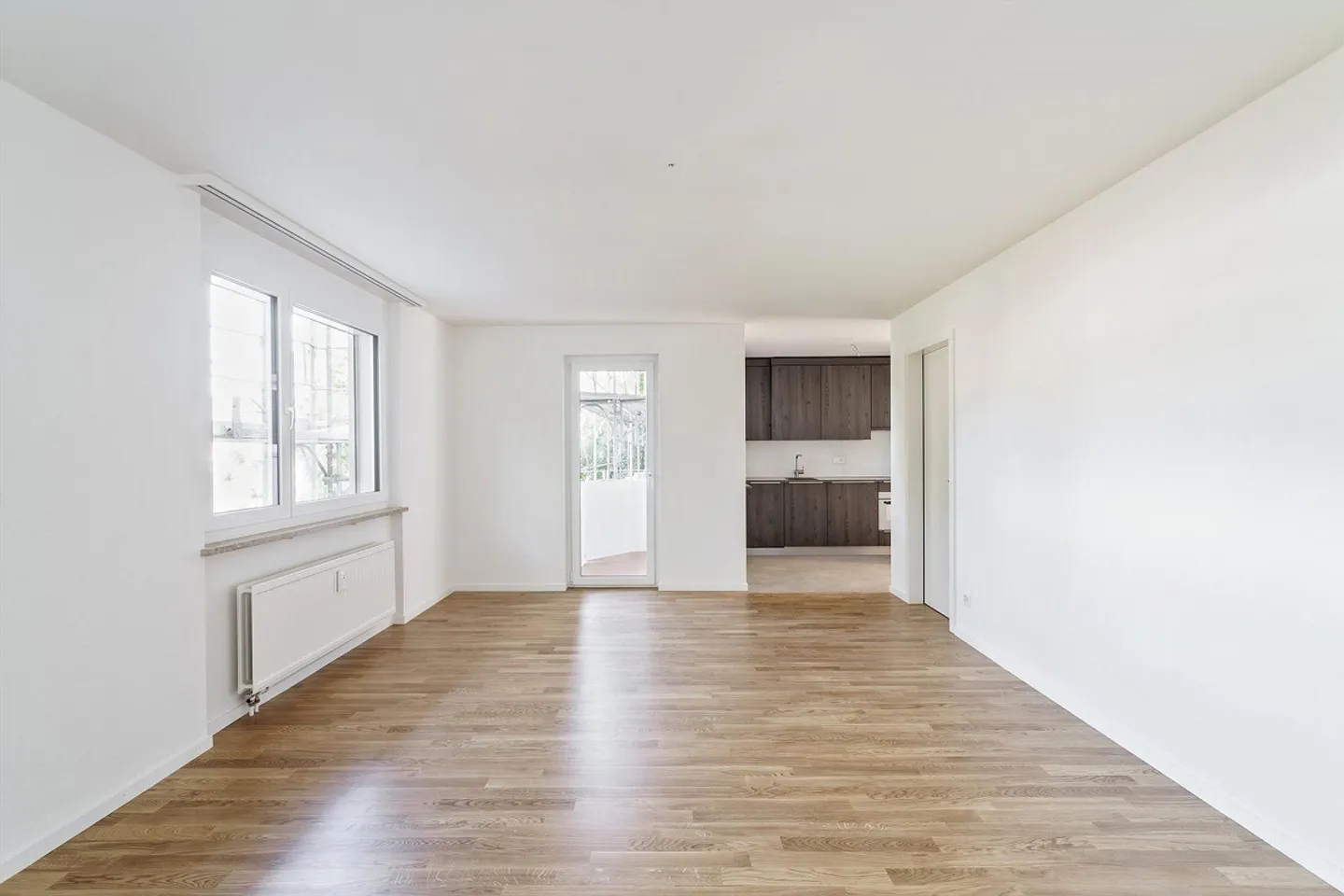 Appartement lumineux et moderne au château de Binningen - Photo 5 sur 7