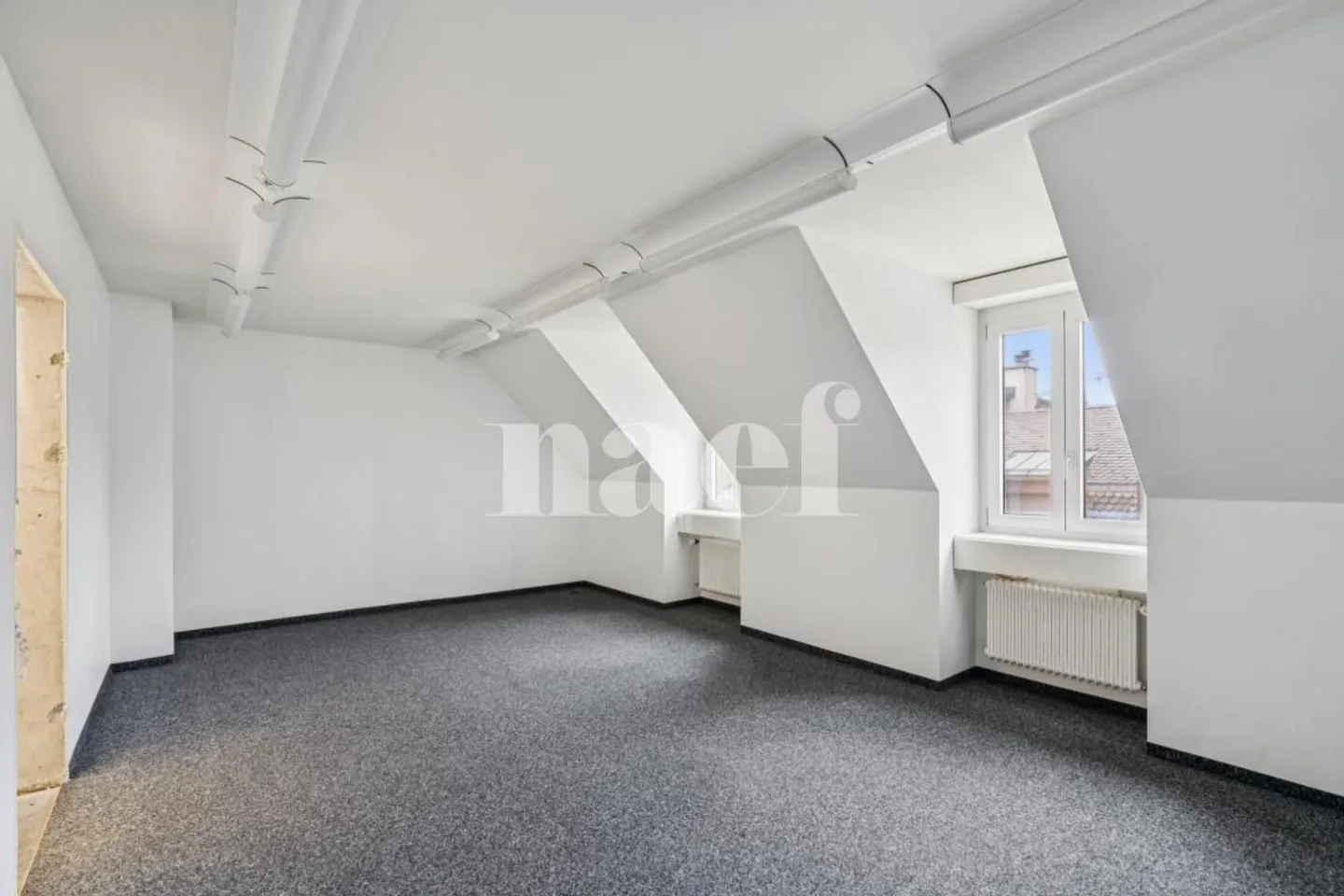 Espace de bureau élégant à Neuchâtel - Photo 1 sur 4