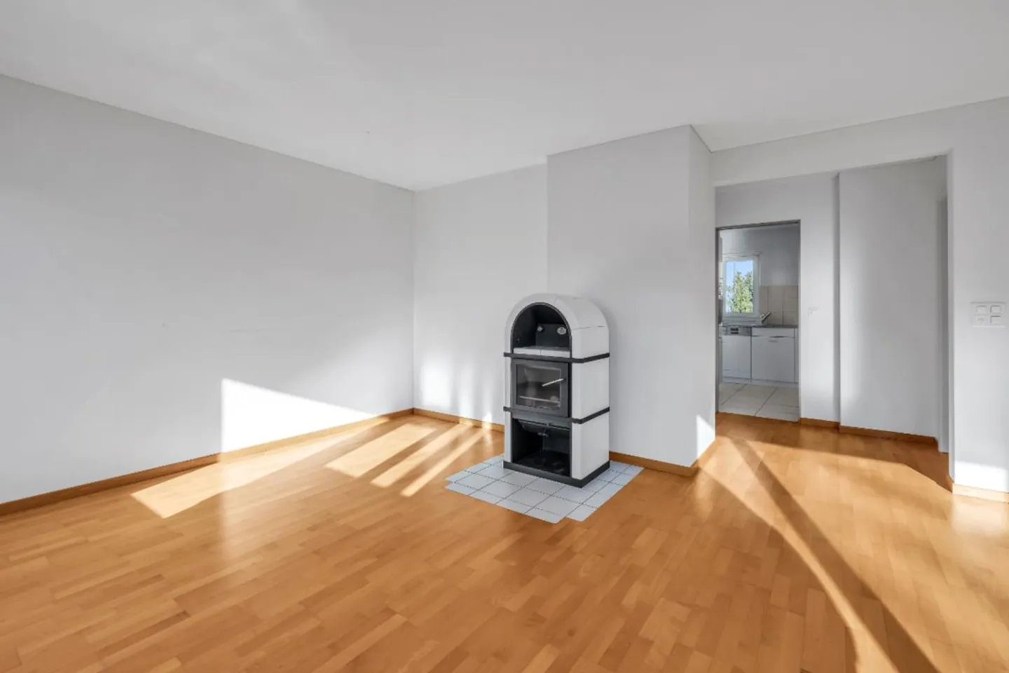 Zona residenziale esclusiva per le massime esigenze appartamento 3 1/2 di 83m2 - Foto 3 di 14