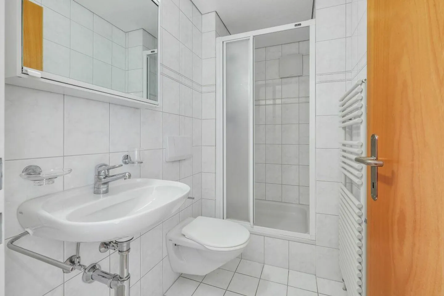 Zona residenziale esclusiva per le massime esigenze appartamento 3 1/2 di 83m2 - Foto 5 di 14