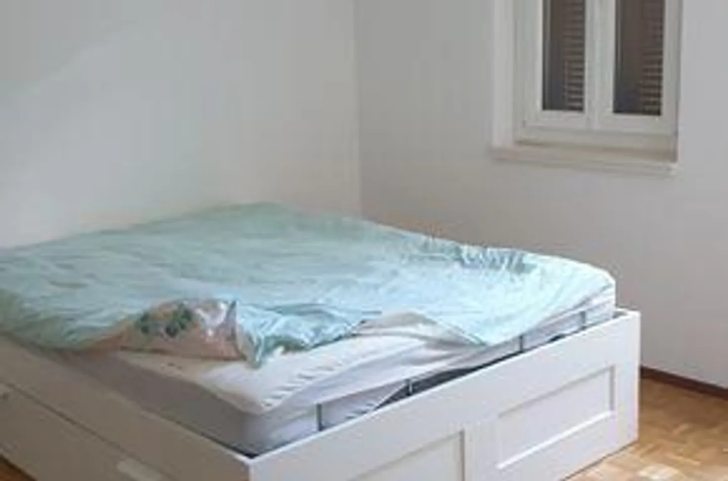 Sunny Ground Floor Apartment - Photo 8 of 15
