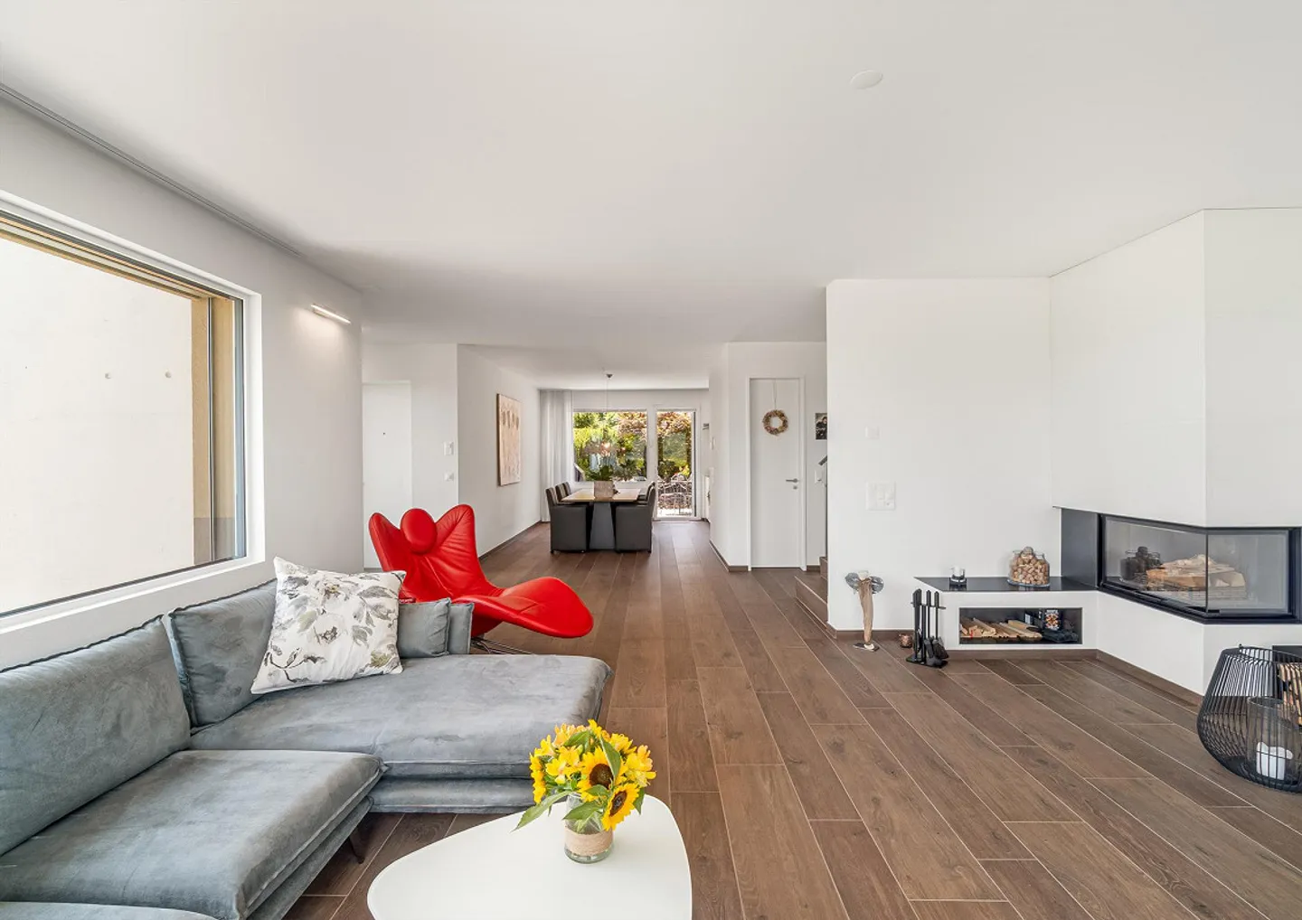 High-Quality Home for Connoisseurs - Photo 3 of 4