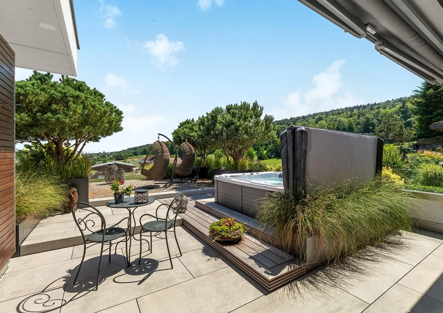 High-Quality Home for Connoisseurs - Photo 2 of 4