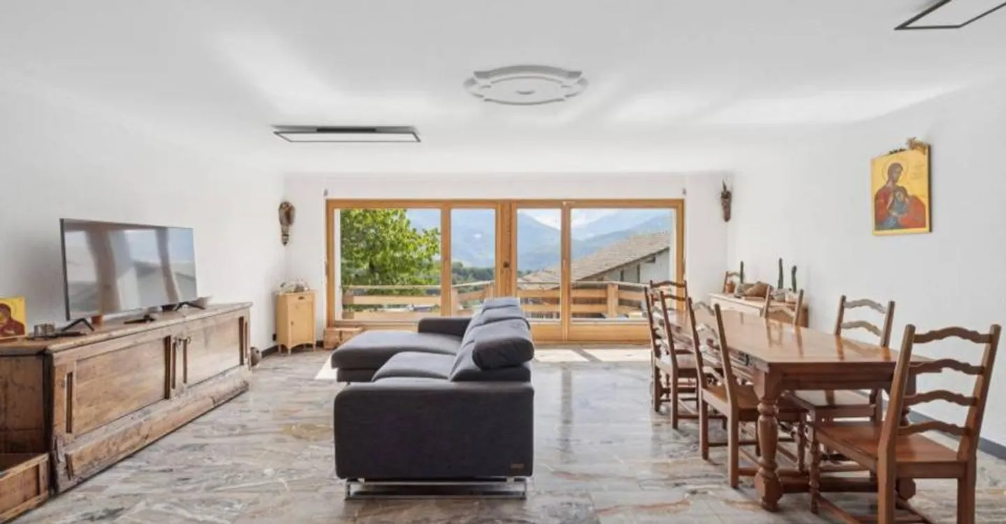 Charmante Villa mit unabhängiger Suite. - Foto 3 von 8
