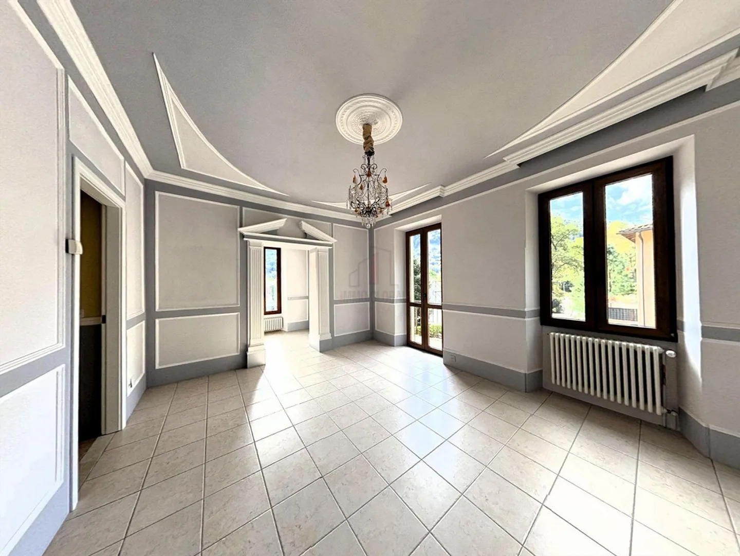 LA SOLUZIONE PERFETTA COMMERCIALE / RESIDENZIALE - Foto 8 di 13