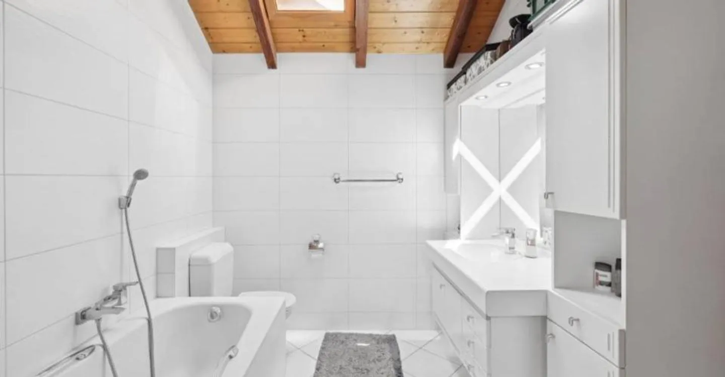 Charmante Villa mit unabhängiger Suite. - Foto 7 von 8