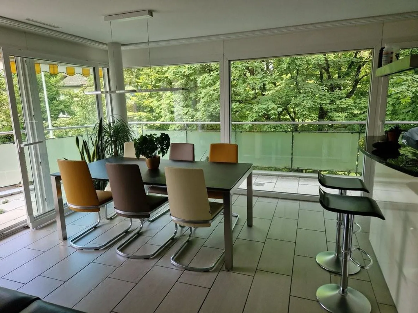 Geräumige Wohnung mit großem Balkon - Foto 2 von 5