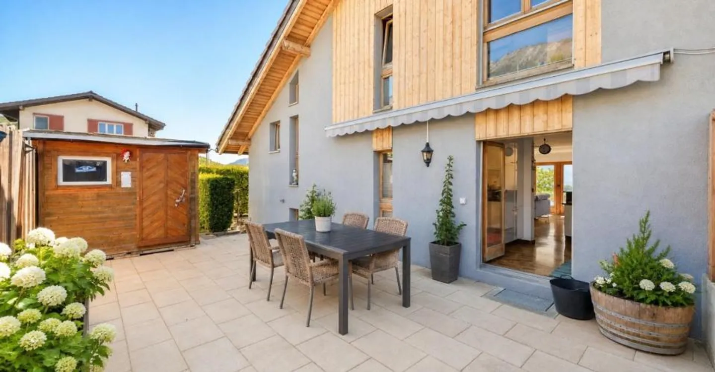 Charmante Villa mit unabhängiger Suite. - Foto 1 von 8