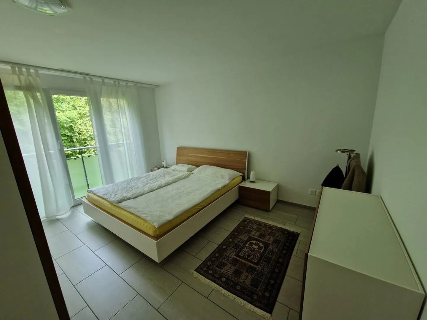 Geräumige Wohnung mit großem Balkon - Foto 5 von 5