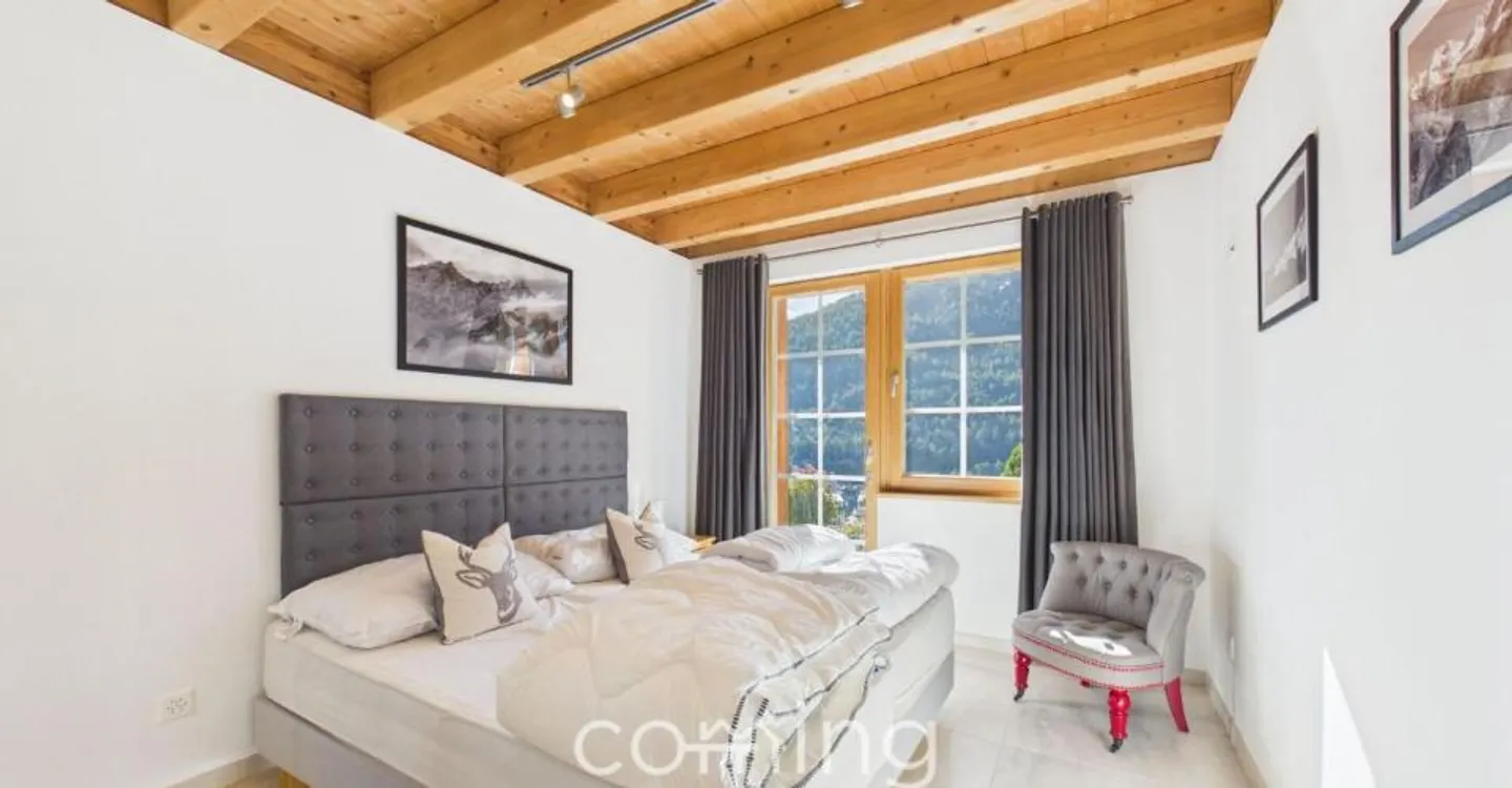 Exclusive Chalet with panoramic view of the Dom - Photo 9 of 11