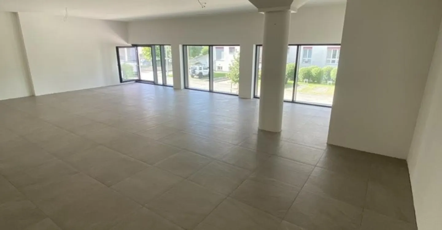 Spazio ufficio - commerciale attraente in nuova costruzione, prima occupazione a Lucerna-Littau - Foto 3 di 7