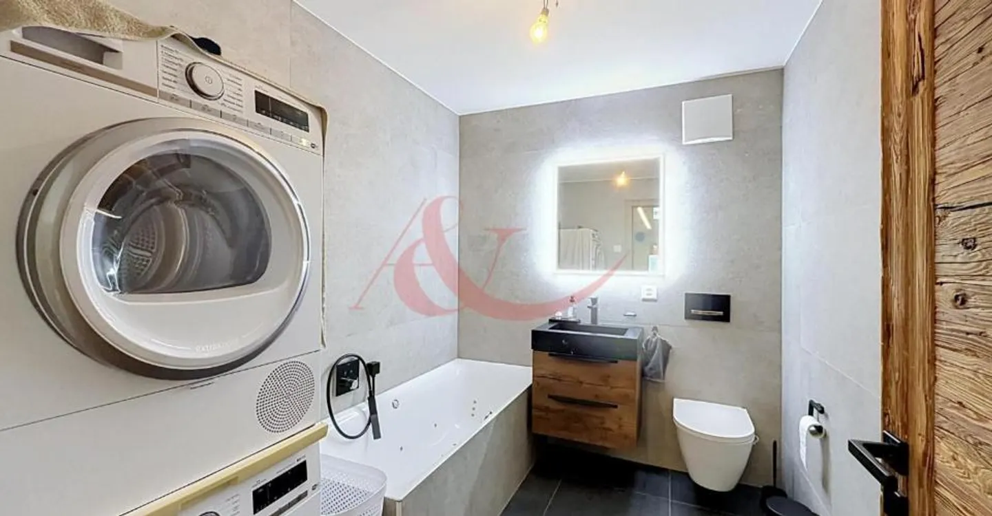 Appartement Contemporain avec Vue sur le Lac - Photo 7 sur 9