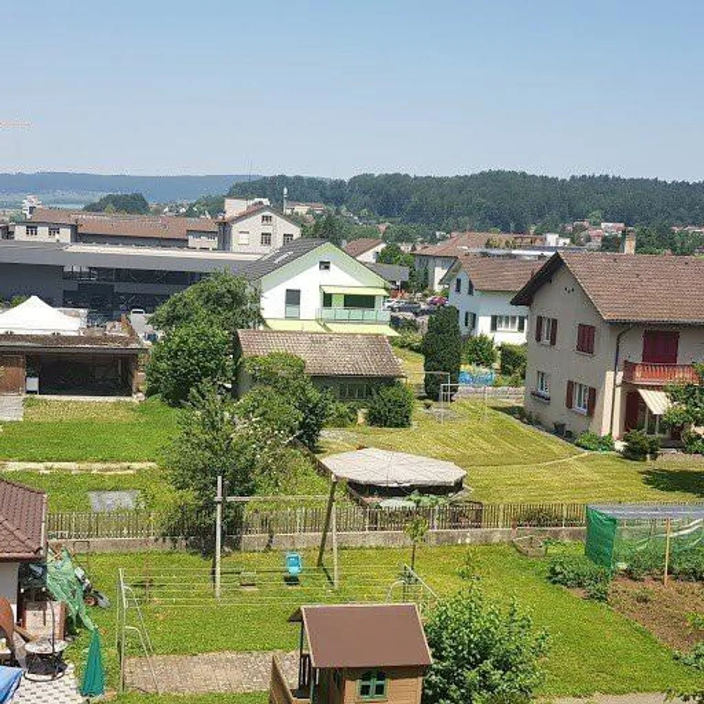 Appartamento spazioso con balcone - Foto 1 di 7