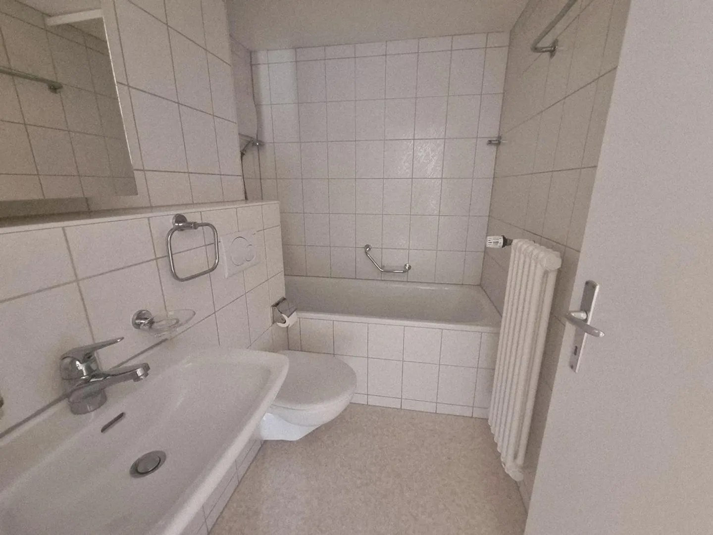 Appartamento spazioso con balcone - Foto 7 di 7