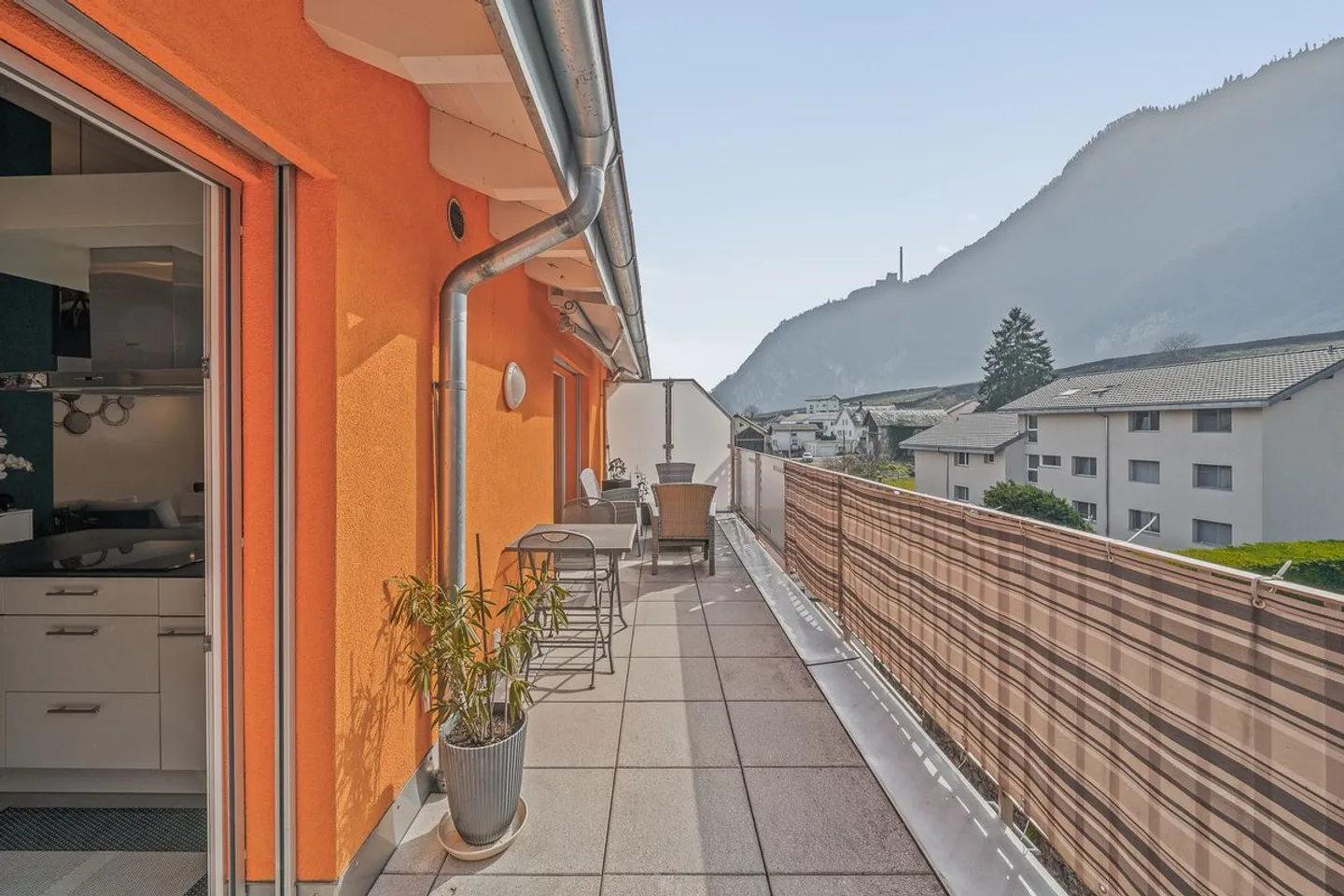 Beautiful penthouse with terrace - Photo 3 of 11