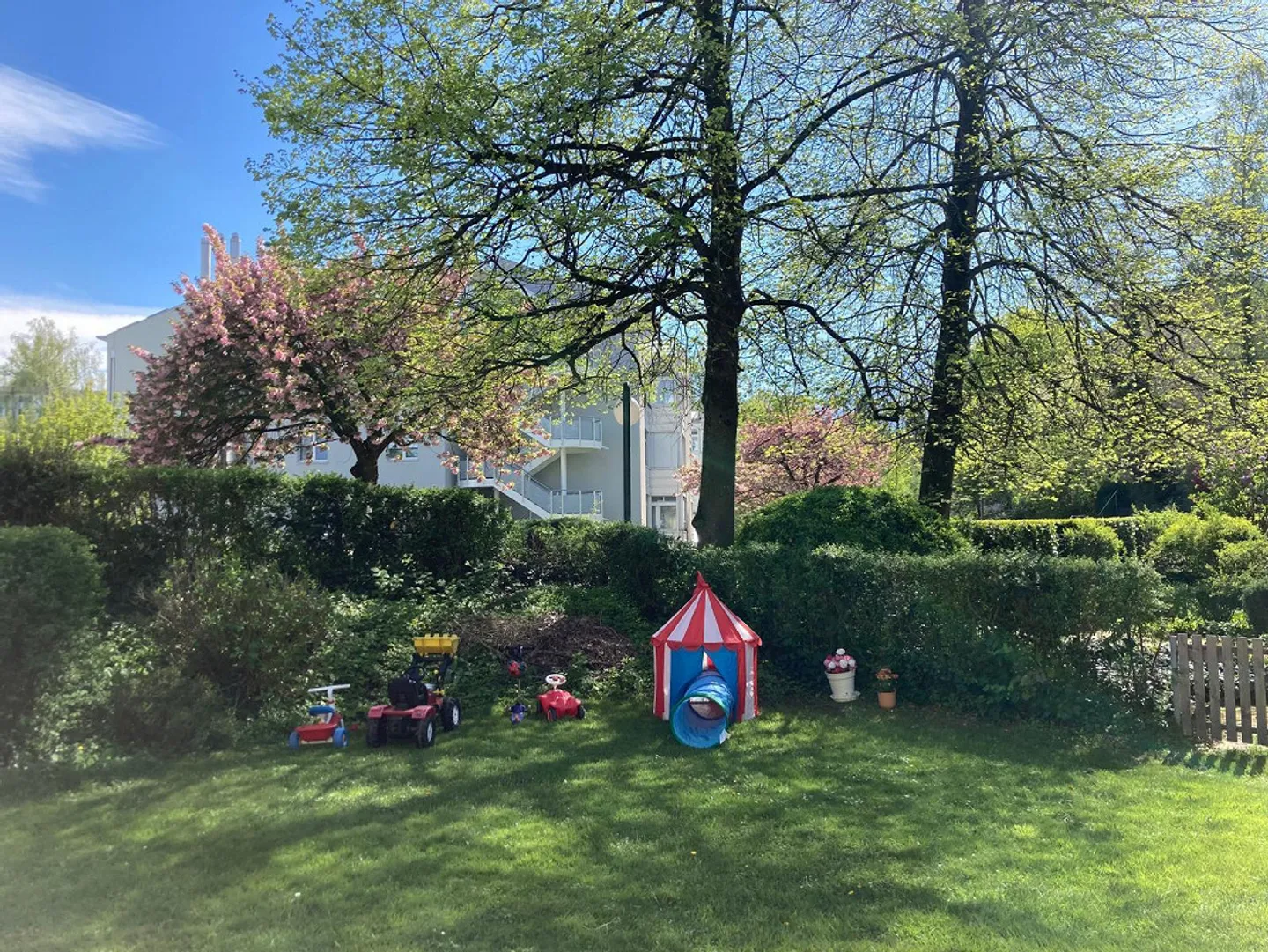 Wonderful large quiet 5.5 room garden apartment for rent! - Photo 9 of 10