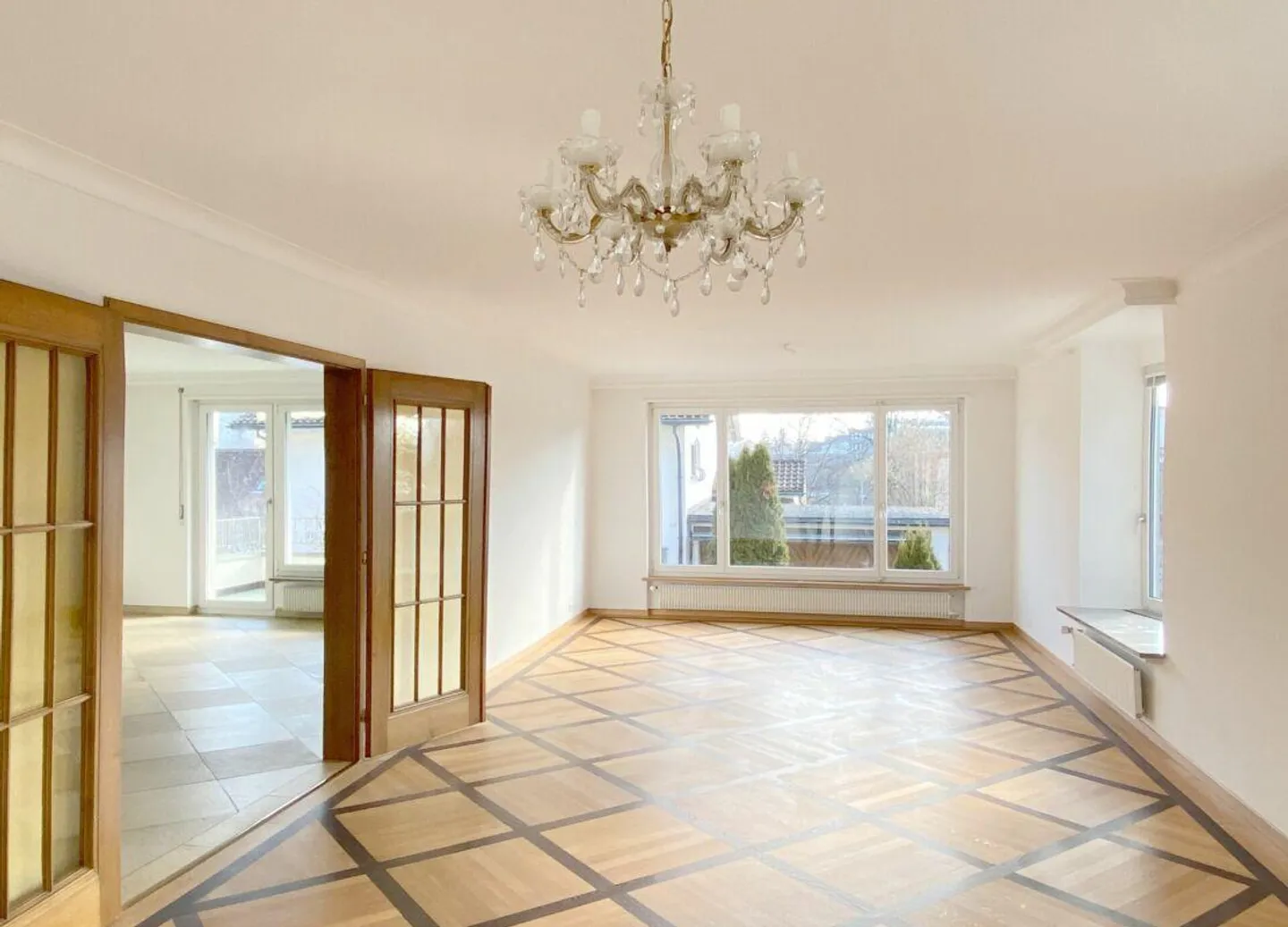 5.5-room apartment 148.5 m² with balcony and beautiful surroundings - Photo 1 of 23