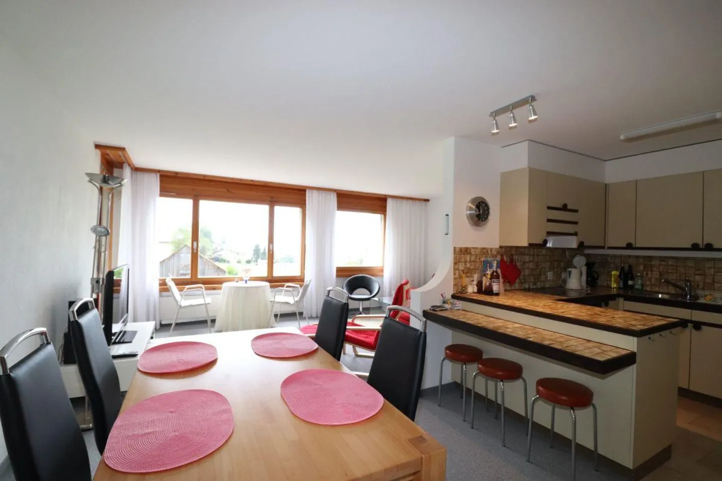Charmante Wohnung mit Balkon - Foto 2 von 13