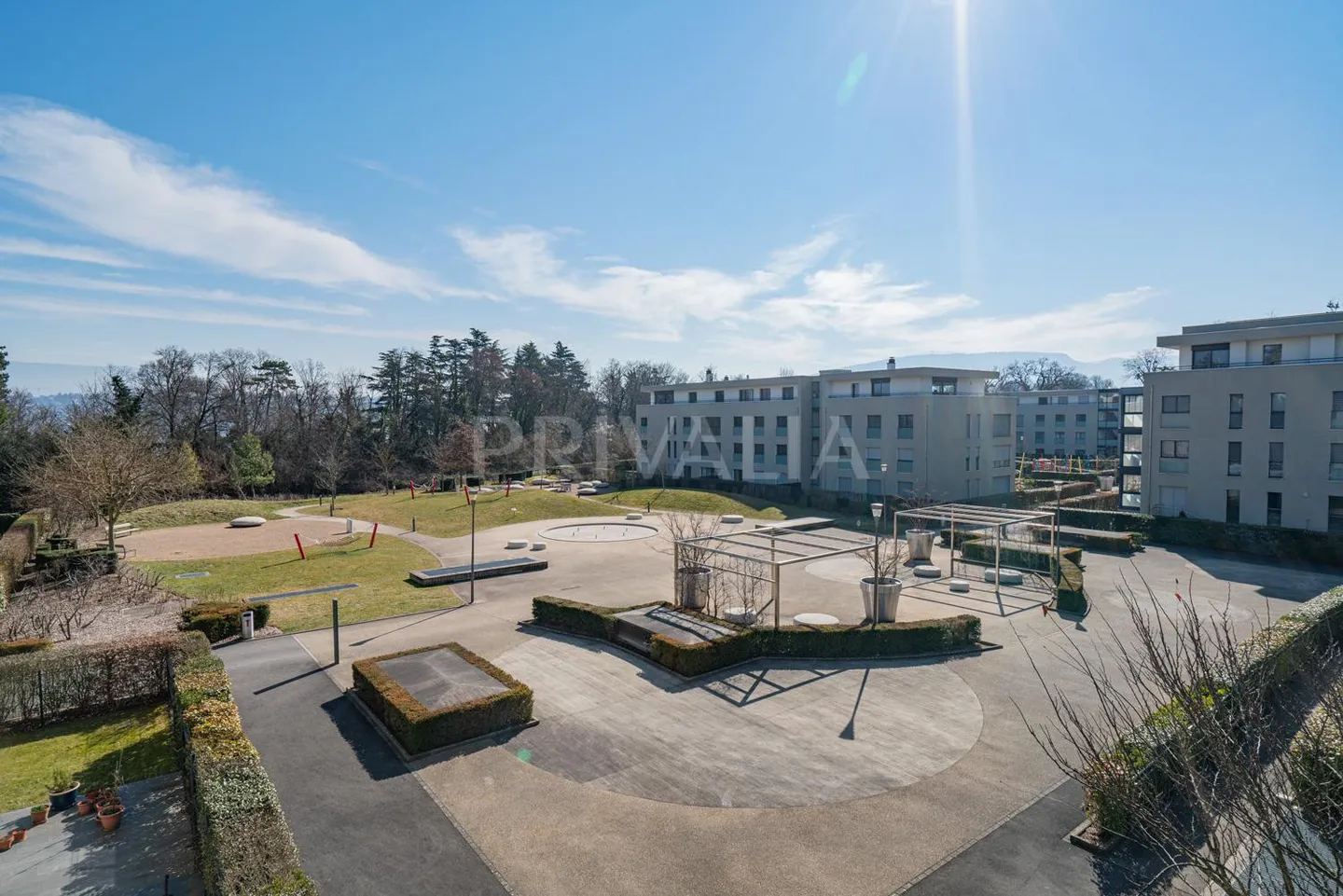 Wunderschöne Wohnung im oberen Erdgeschoss in einer prestigeträchtigen Residenz - Foto 1 von 3