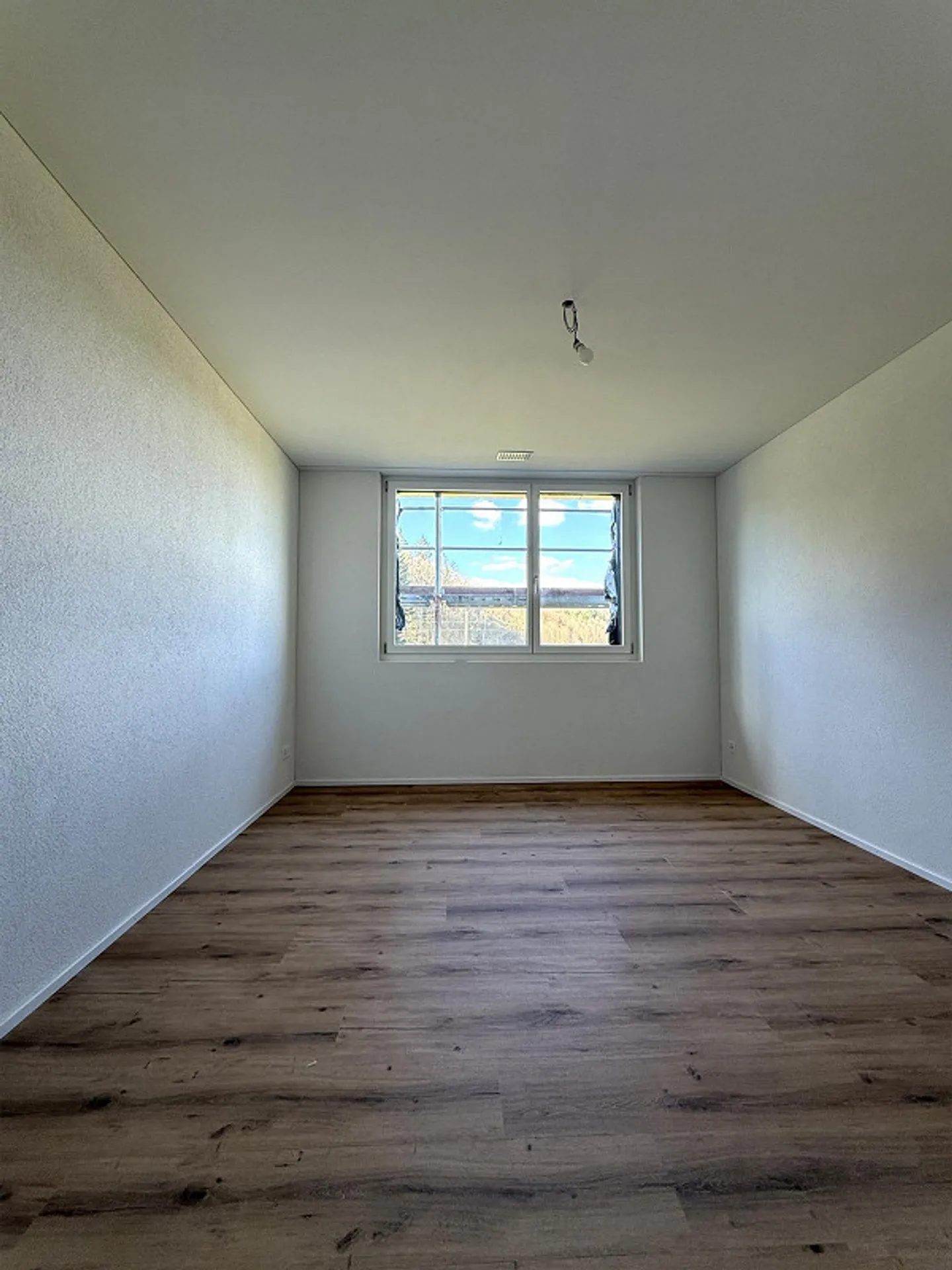 First rental in an attractive location in Uerkheim - Photo 5 of 9