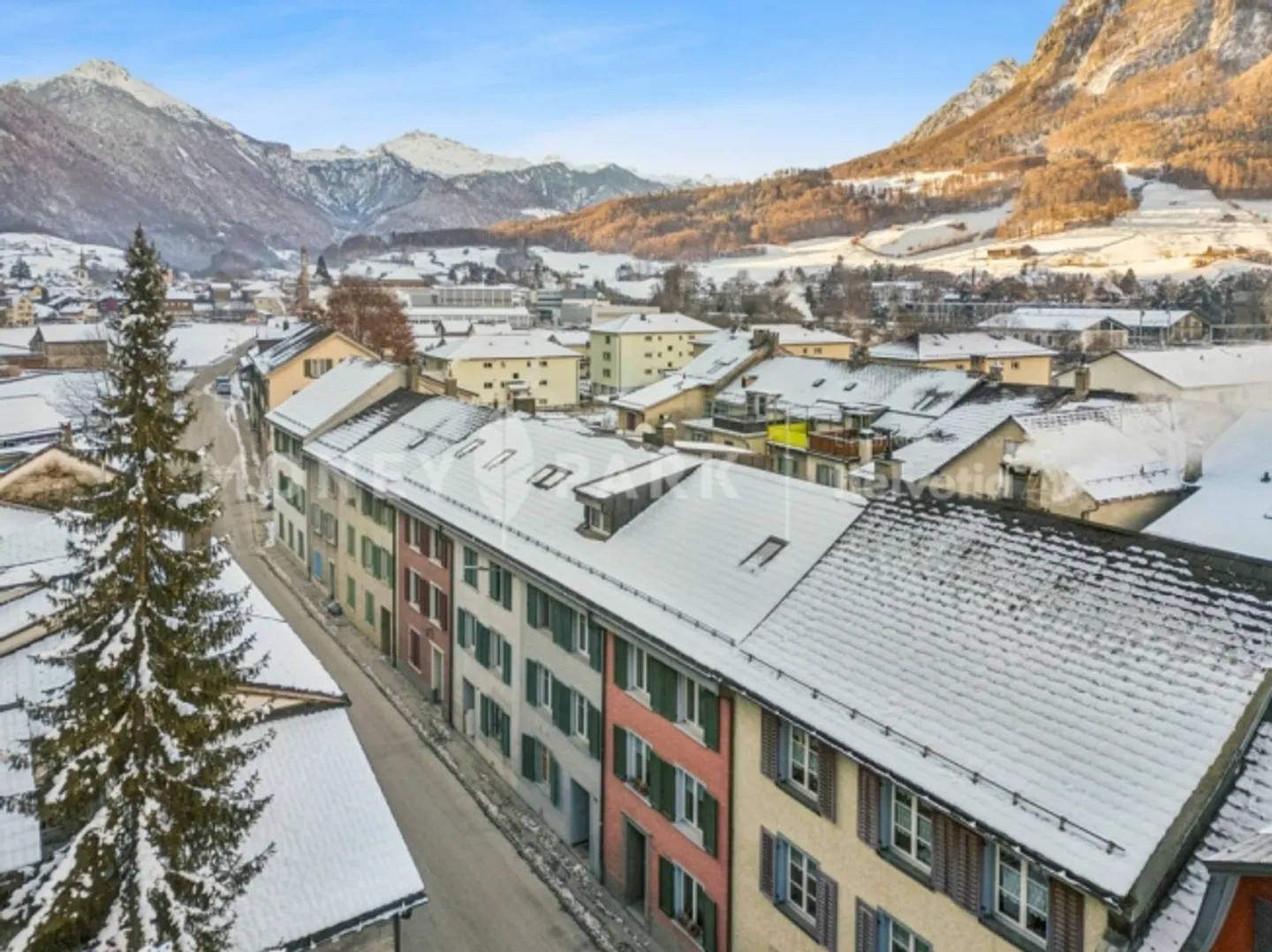 Cozy 5-room terraced house with plenty of privacy - Photo 3 of 12